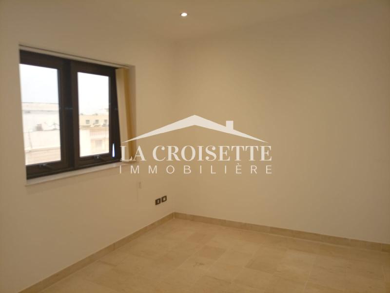 Bureau H+3 aux Berges du Lac 1